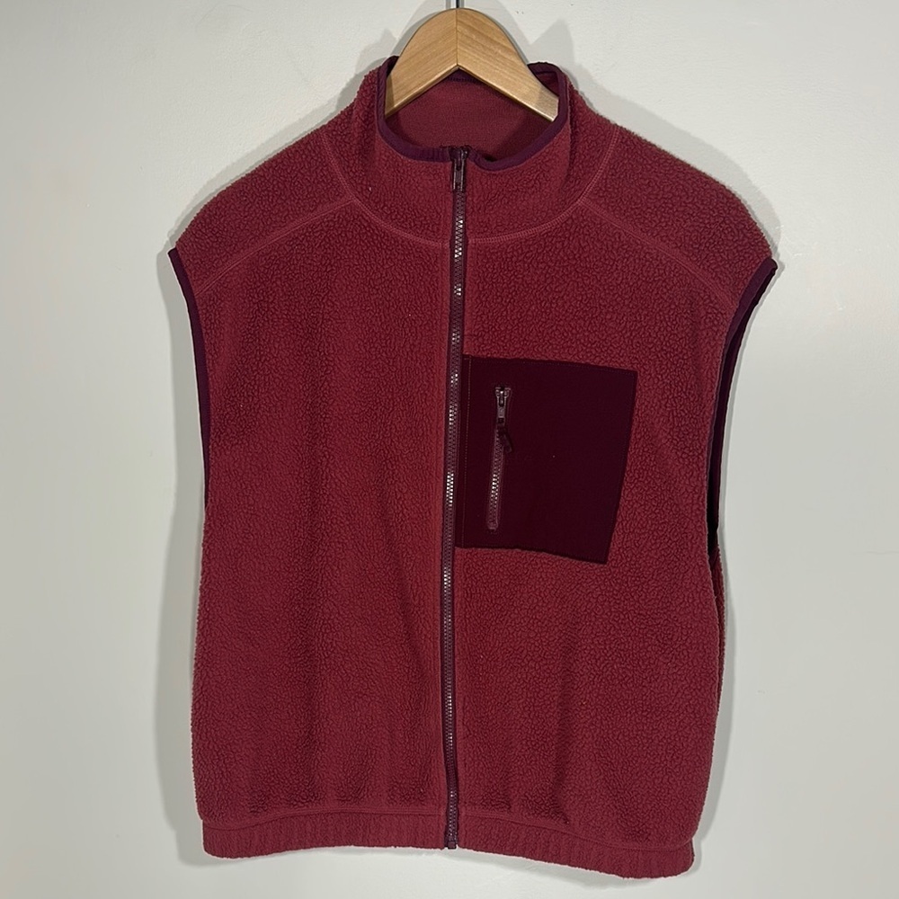 SO Burgundy Red Fleece Full Zip Vest with Zippered Pocket Large